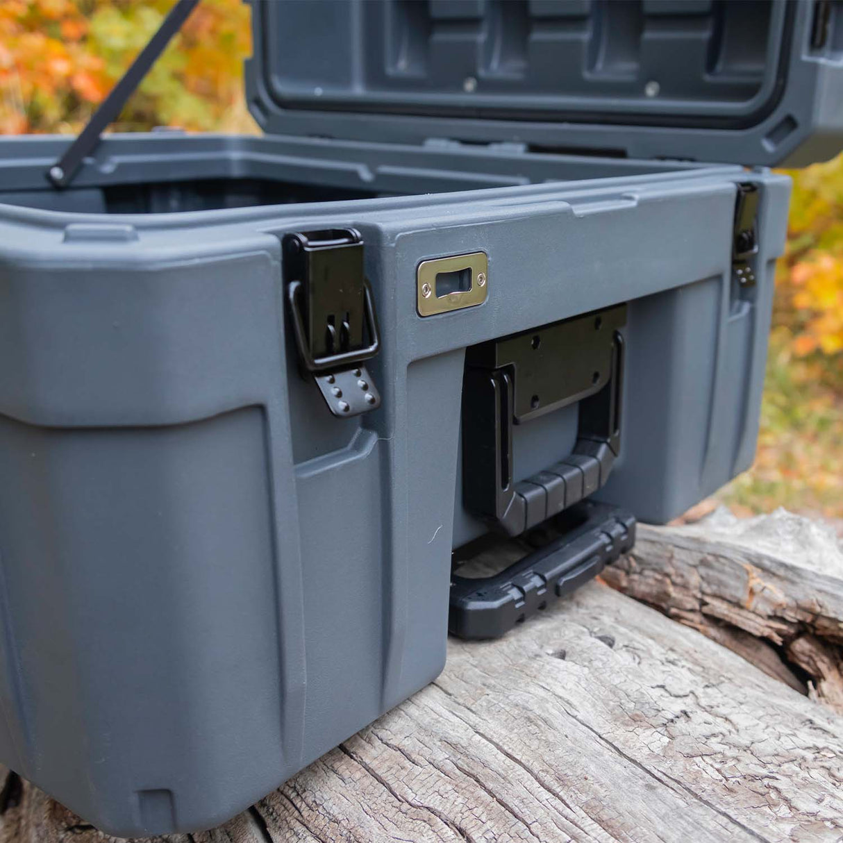 CO-132L Overland Gear Box Gray with wheels