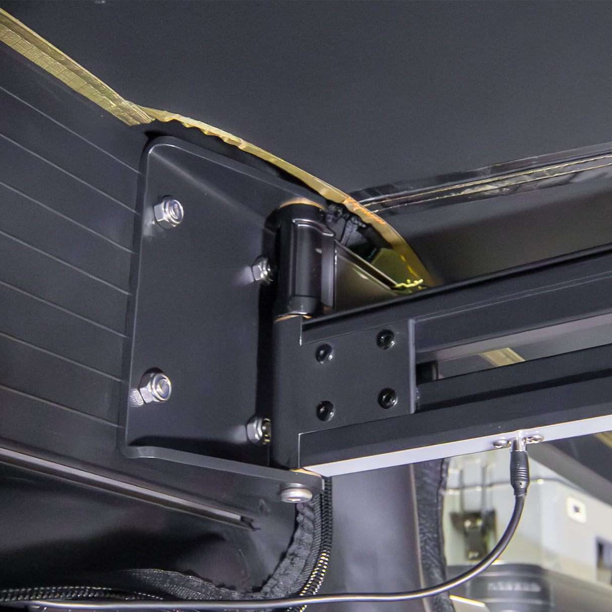 Peregrine PRO 180 + Bracket Kit 3