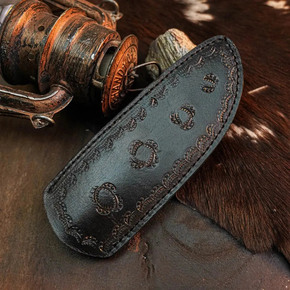 9.1" Handmade Damascus Hunting Knife – Full Tang Resin Handle