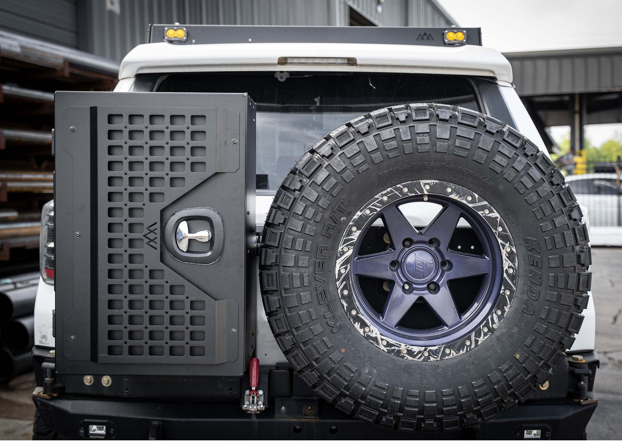 Universal Adventure Storage Box (19x28x15)