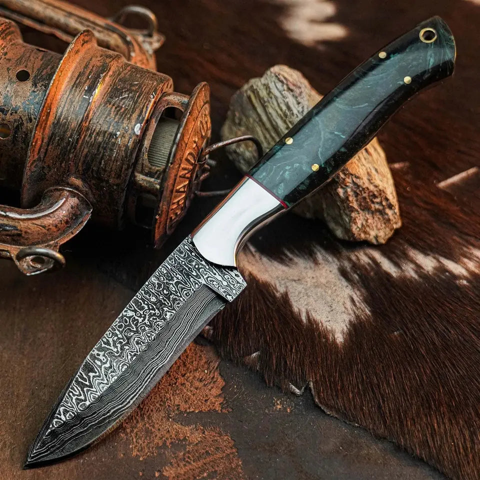 9.1" Handmade Damascus EDC Hunting Knife – Full Tang Resin Handle
