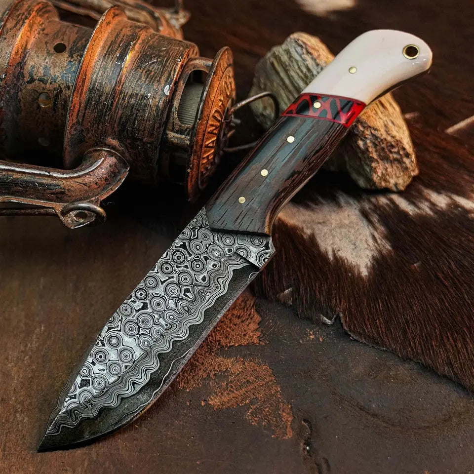 8.6" Handmade Damascus Hunting Knife – Full Tang Wood Handle