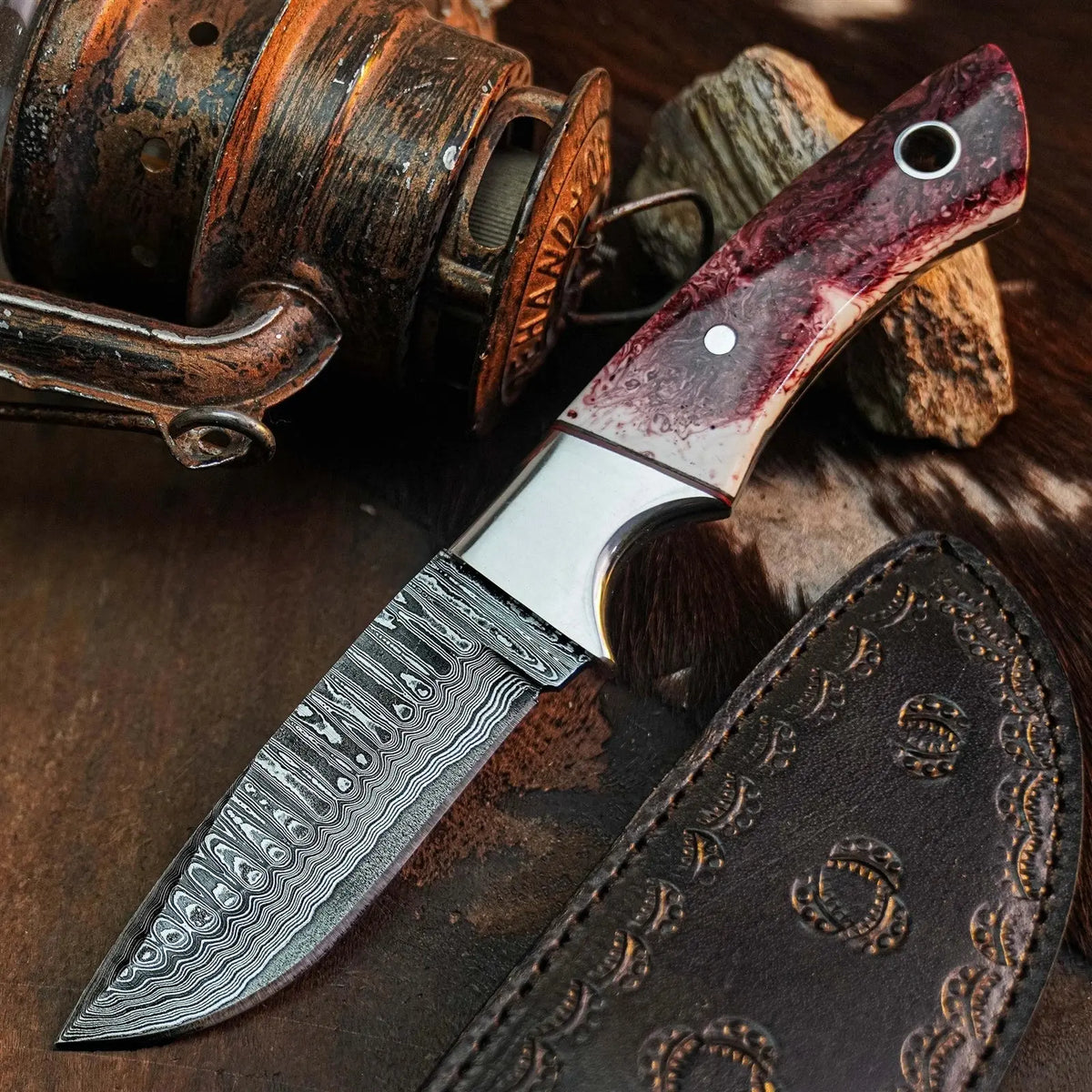 9.1" Handmade Damascus Hunting Knife – Full Tang Resin Handle