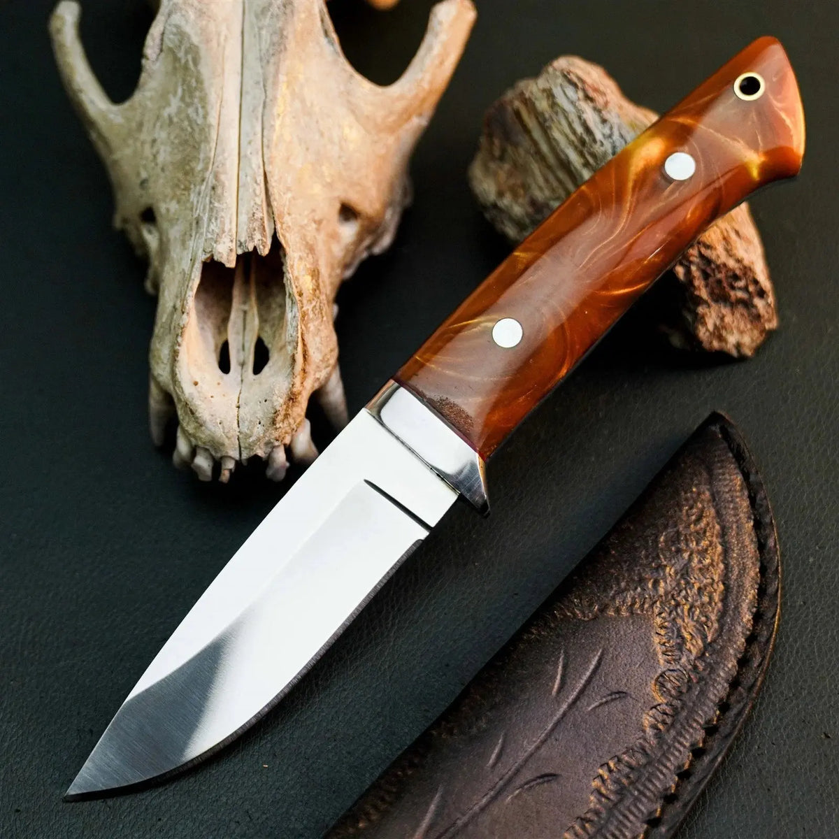 8.6" Handmade Stainless Steel Hunting Knife – Full Tang Resin Handle & Sheath