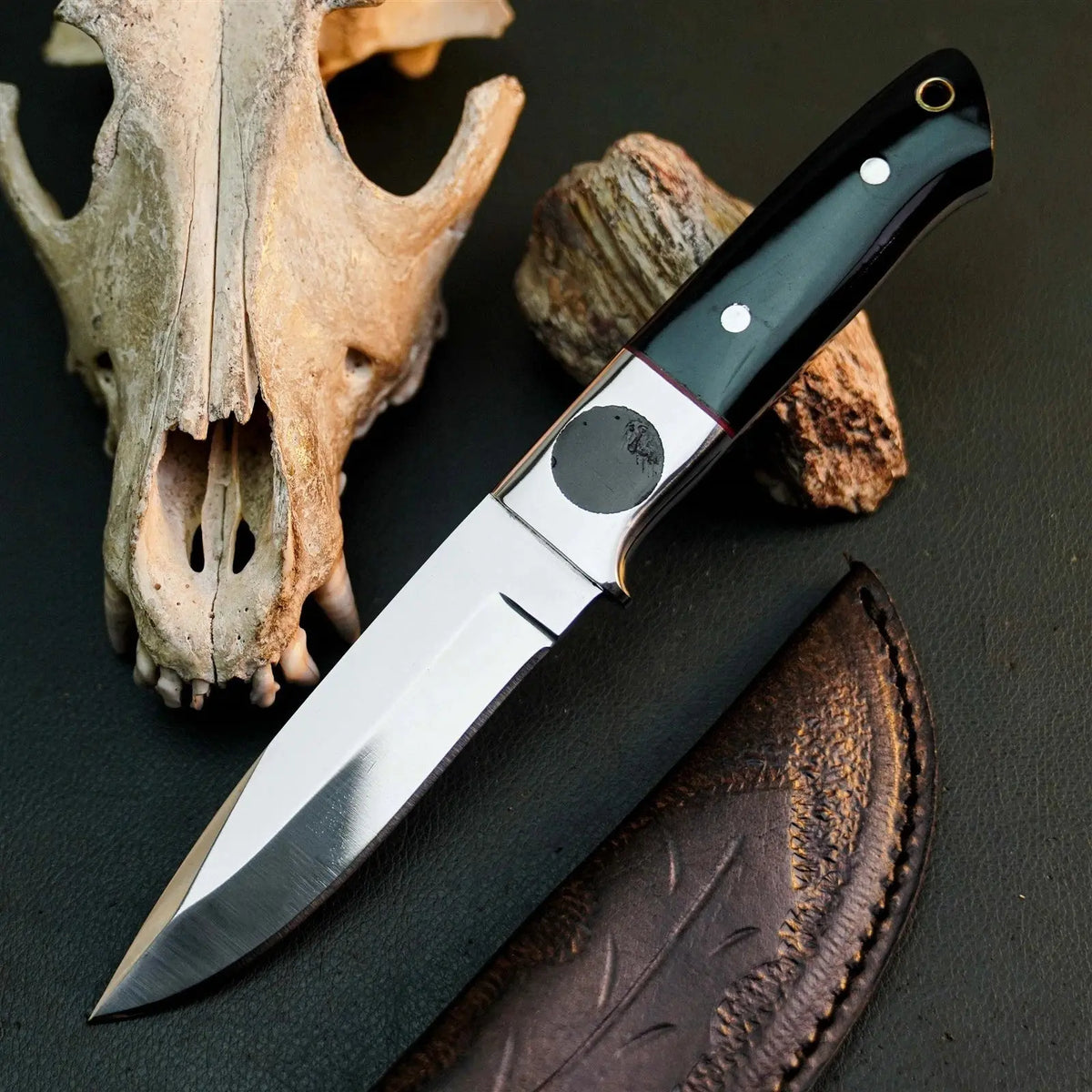 8.7" Handmade Hunting Knife – Full Tang Stainless Steel Resin Handle